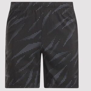 Reebok Shorts in Black in Small